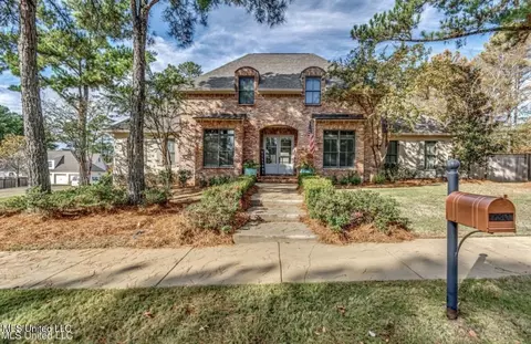 136 Shoreline Dr, Madison, MS 39110