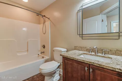 Bath - 17113 E Spring Lake Dr, Vancleave, MS 39565 photo 3 of 5