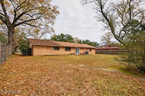 Exterior - 3861 River Pine Dr, Moss Point, MS 39563 photo 4 of 5