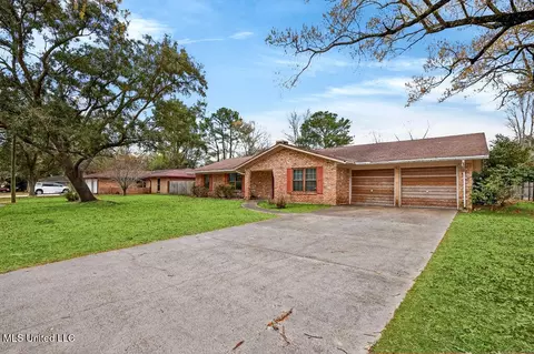 Exterior - 3861 River Pine Dr, Moss Point, MS 39563 photo 1 of 5
