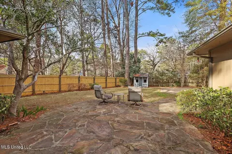 Exterior - 5212 Hialeah Dr, Jackson, MS 39211 photo 6 of 8