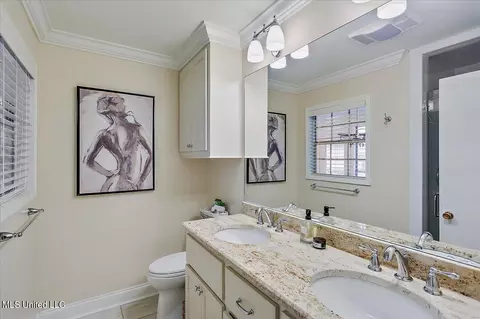 Bath - 5212 Hialeah Dr, Jackson, MS 39211 photo 2 of 3