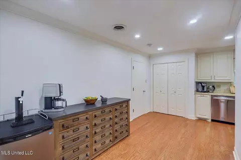 Kitchen - 5212 Hialeah Dr, Jackson, MS 39211 photo 5 of 5