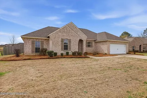 142 Western Ridge Cir, Canton, MS 39046 photo 2