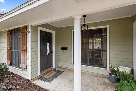 Exterior - 231 Stonecastle Dr, Brandon, MS 39047 photo 9 of 9