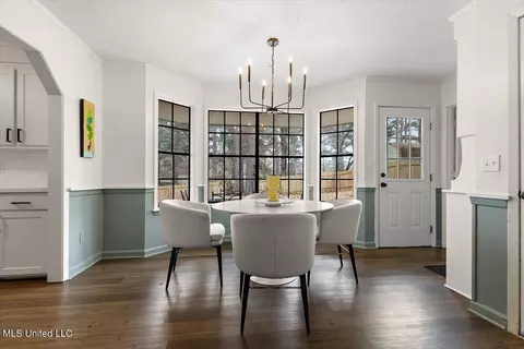 Dining - 231 Stonecastle Dr, Brandon, MS 39047 photo 1 of 1