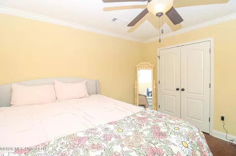 Bedroom - 516 Glensview Dr, Brandon, MS 39047 photo 3 of 6