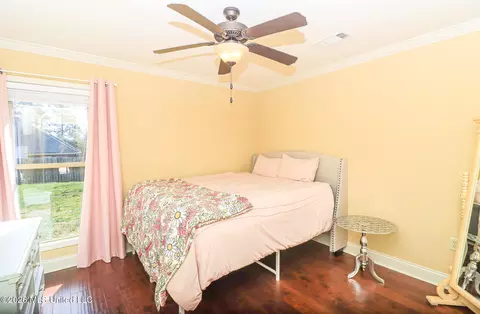 Bedroom - 516 Glensview Dr, Brandon, MS 39047 photo 4 of 6