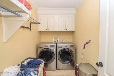 Other - 516 Glensview Dr, Brandon, MS 39047 photo 7 of 10