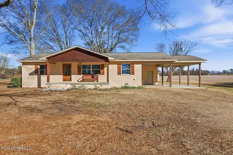 518 Walters Rd, Pelahatchie, MS 39145