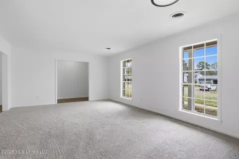 Living - 705 Pinehurst St, Clinton, MS 39056 photo 3 of 8