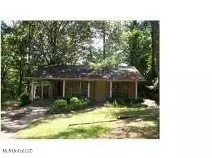 2806 Tara Rd, Jackson, MS 39212