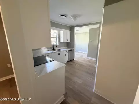 Entry Way - 1514 Dorgan St, Jackson, MS 39204 photo 1 of 3