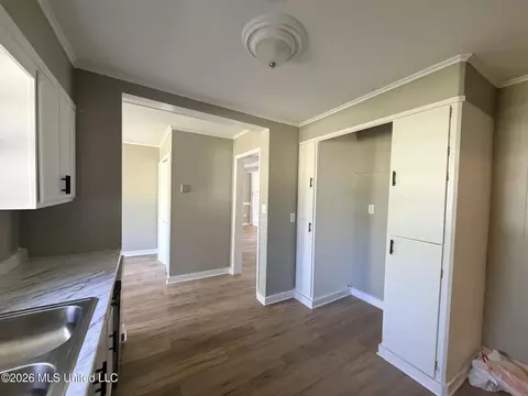 Entry Way - 1514 Dorgan St, Jackson, MS 39204 photo 2 of 3