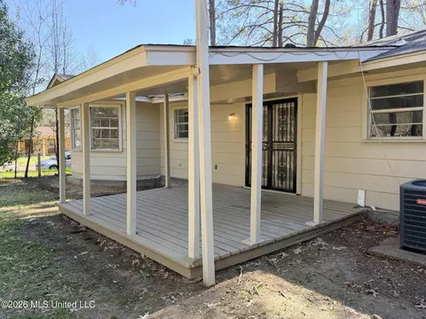 Exterior - 1514 Dorgan St, Jackson, MS 39204 photo 8 of 10