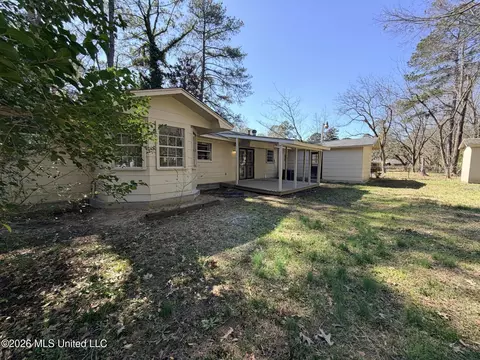 Exterior - 1514 Dorgan St, Jackson, MS 39204 photo 6 of 10