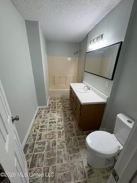Bath - 182 Blue Lakes Dr, Lucedale, MS 39452 photo 2 of 5