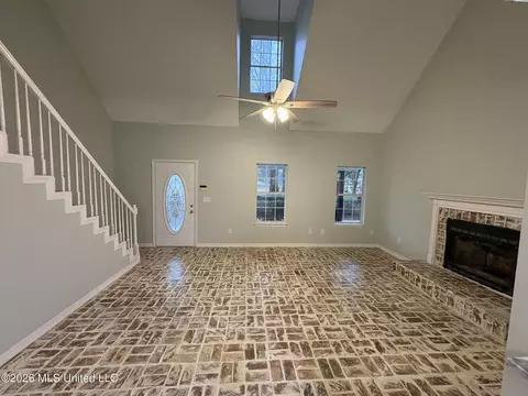 Living - 182 Blue Lakes Dr, Lucedale, MS 39452 photo 2 of 4