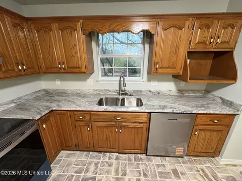 Kitchen - 182 Blue Lakes Dr, Lucedale, MS 39452 photo 2 of 2