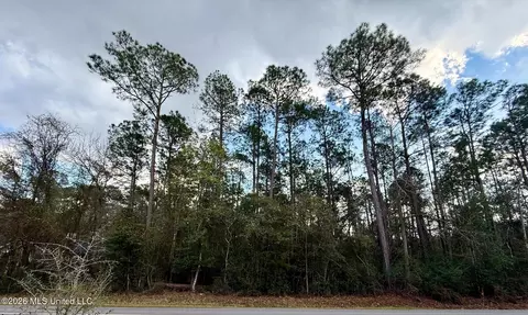 85537 W Diamondhead Dr, Diamondhead, MS 39525