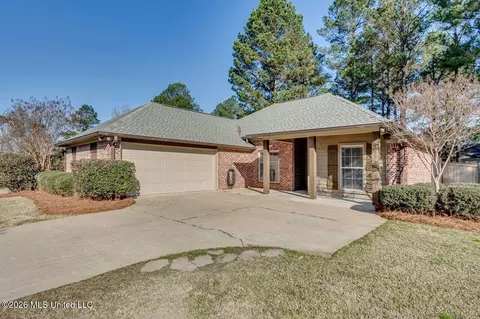106 Highbury Cv, Canton, MS 39046