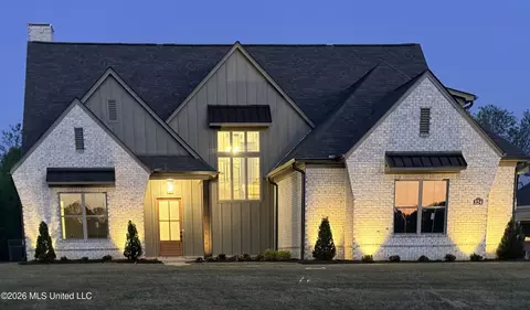 324 Oakworth Dr, Hernando, MS 38632