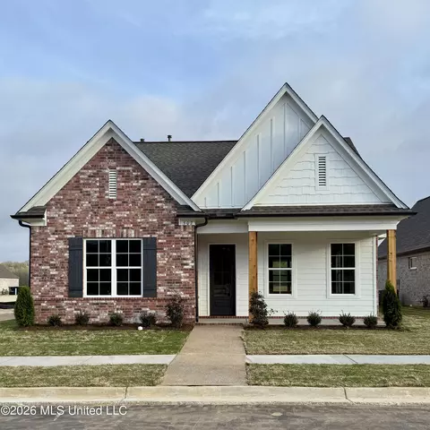 502 Bolivar Dr, Nesbit, MS 38651