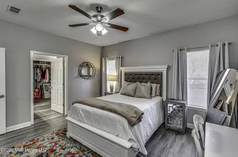 Bedroom - 202 Commonwealth Ave, Brandon, MS 39047 photo 7 of 9