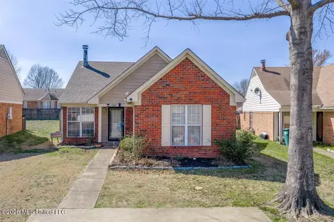 5387 W Payton Dr, Southaven, MS 38671