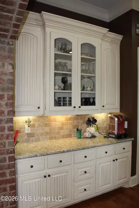 Kitchen - 103 Estill Cv, Madison, MS 39110 photo 4 of 4