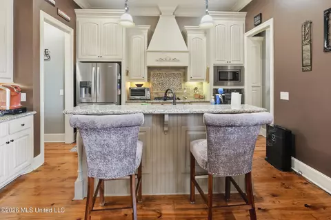 Kitchen - 103 Estill Cv, Madison, MS 39110 photo 2 of 4