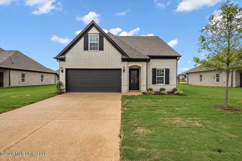 13854 Molly Madeline Ln, Olive Branch, MS 38654