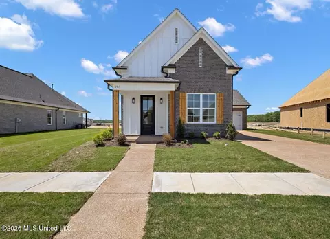 Exterior - 902 Coahoma Ct, Nesbit, MS 38651 photo 2 of 6