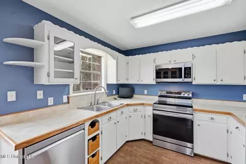 Kitchen - 109 Springdale Dr, Terry, MS 39170 photo 1 of 3