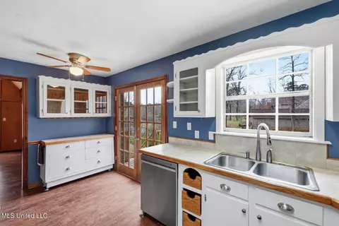 Kitchen - 109 Springdale Dr, Terry, MS 39170 photo 3 of 3