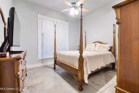 Bedroom - 301 Summer Oaks Dr, Lamar, MS 38642 photo 1 of 6