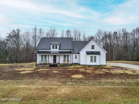 Exterior - 301 Summer Oaks Dr, Lamar, MS 38642 photo 2 of 7