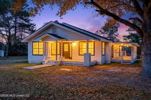 3 Jimmy Reyer Rd, Poplarville, MS 39470