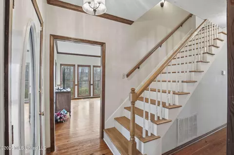Entry Way - 486 Saint Augustine Dr, Madison, MS 39110 photo 2 of 13