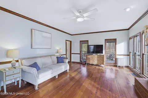 Living - 486 Saint Augustine Dr, Madison, MS 39110 photo 3 of 4