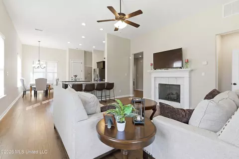 6214 Rosemark Rd, Olive Branch, MS 38654 photo 2