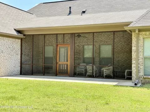 Exterior - 242 Falls Xing, Madison, MS 39110 photo 6 of 8
