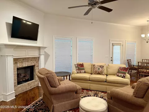 Living - 242 Falls Xing, Madison, MS 39110 photo 2 of 4