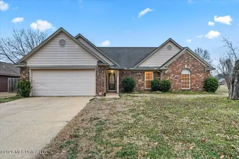 7390 Bridle Cv, Southaven, MS 38671