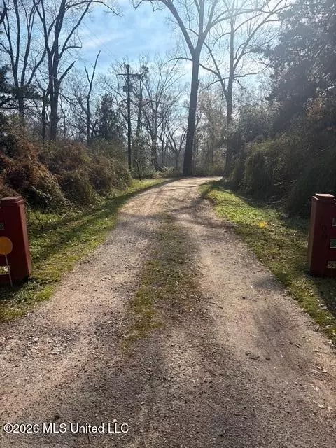 Other - 200 Gloucester Rd, Natchez, MS 39120 photo 3 of 12