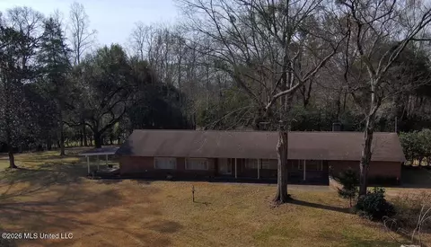 200 Gloucester Rd, Natchez, MS 39120