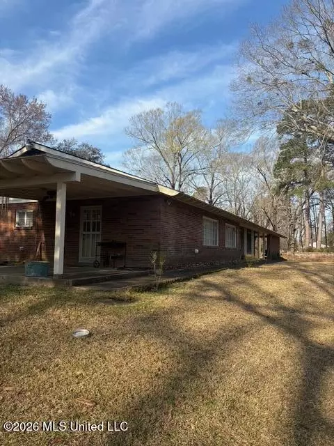 Other - 200 Gloucester Rd, Natchez, MS 39120 photo 1 of 11