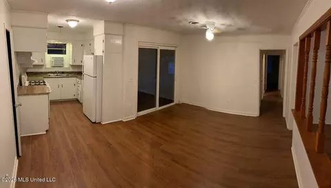 Living - 1066 Branch St, Jackson, MS 39212 photo 3 of 5