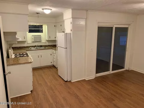 Kitchen - 1066 Branch St, Jackson, MS 39212 photo 1 of 4