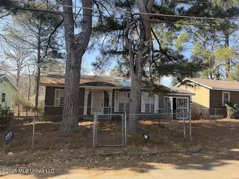 3329 Hollywood Ave, Jackson, MS 39213